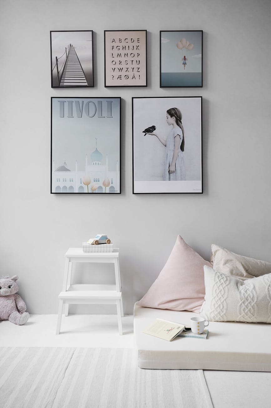 How to create a gallery wall