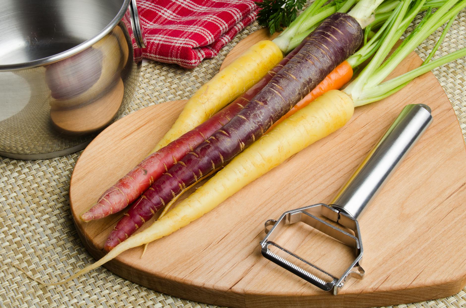 5 Best Vegetable Peelers: Y-Peeler vs. Swivel (Plus Our Pick for Butternut Squash)