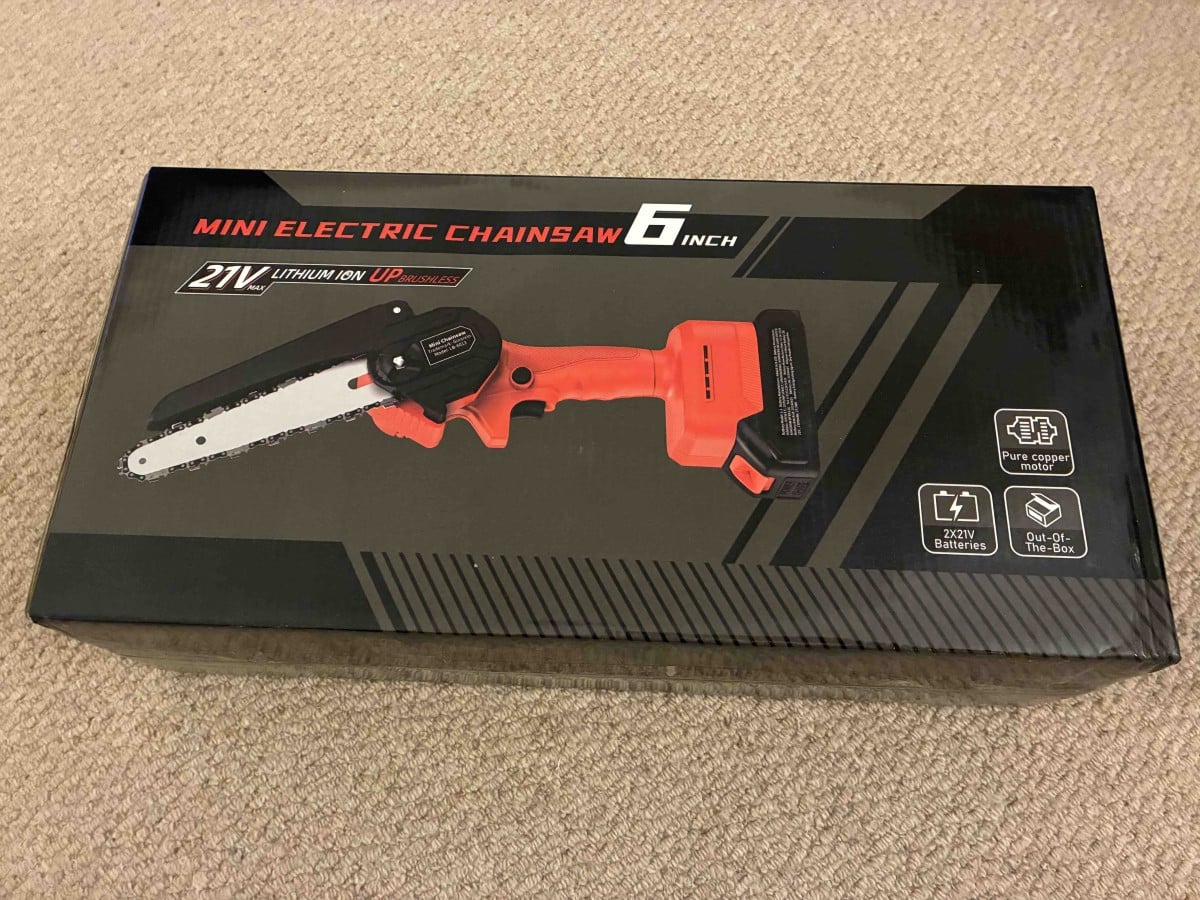 Ginarelo Cordless Mini Chainsaw Review: The Best Lightweight Single-Handed Pruning Saw?